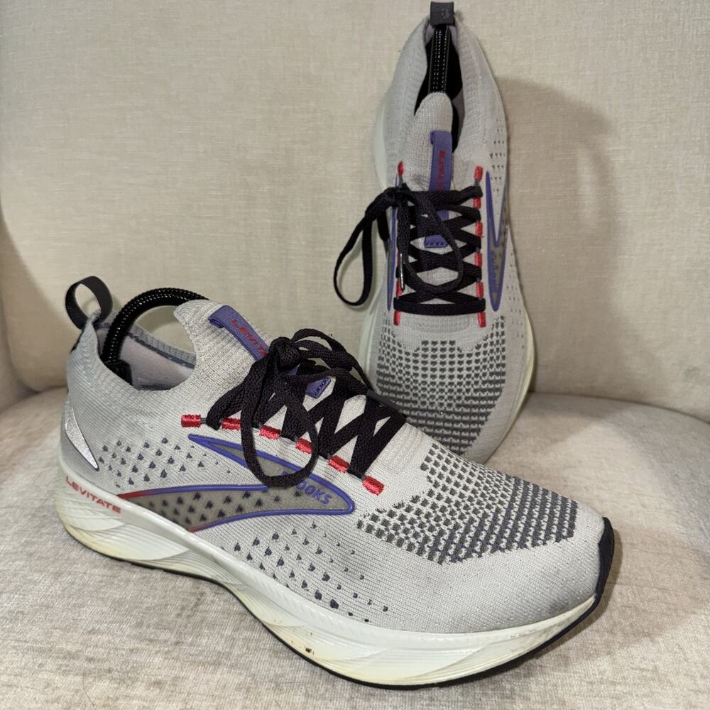 Brooks Levitate Stealthfit 6 Mens 8.5 Running Shoes Grey Purple Red 1103971D429